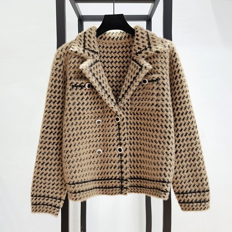 Women's Square Collar