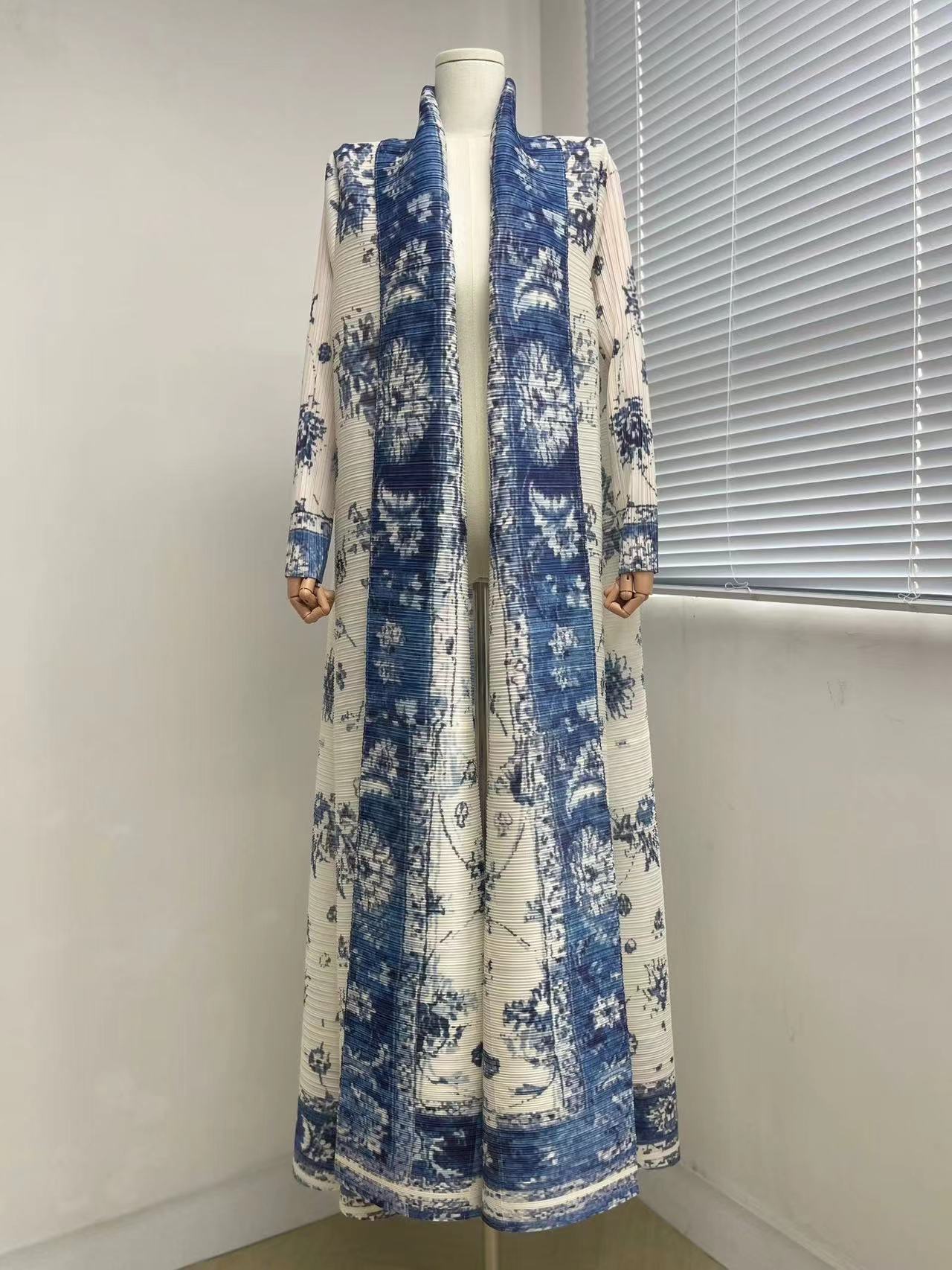 Loose Large Cape